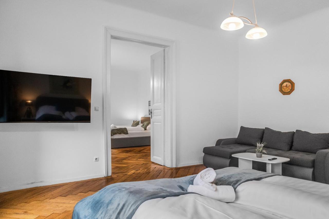 Roomy 2Br Apt. Near Akh -Perfect For Longstays فيينا المظهر الخارجي الصورة