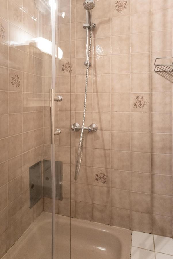 Roomy 2Br Apt. Near Akh -Perfect For Longstays فيينا المظهر الخارجي الصورة